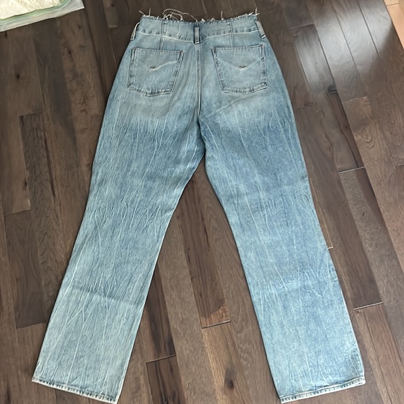 Hudson Jeans Straight Leg Pleated Jeans - Picture 8 of 9